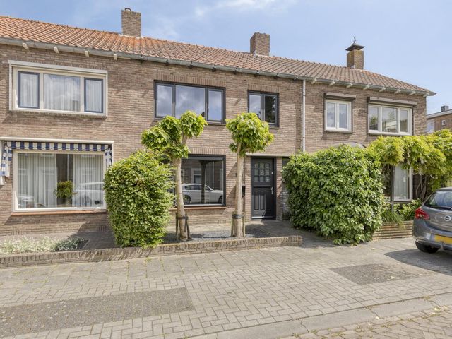 M.D.de Grootstraat 122, Goes