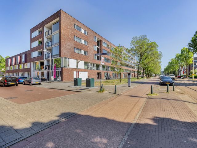 Dedemsvaartweg 558, Den Haag