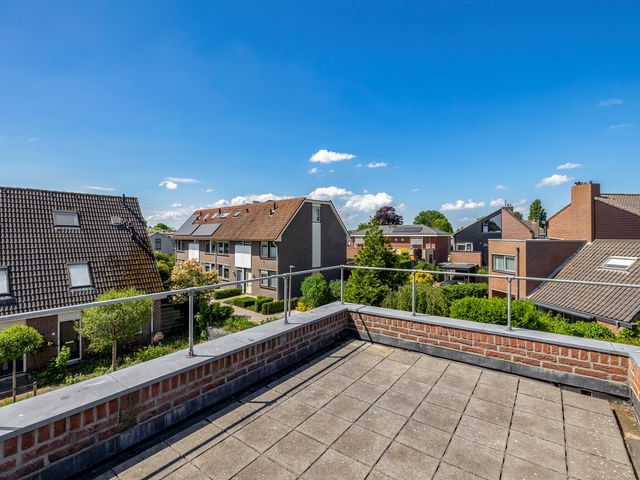 Heuvelhof 12, Waddinxveen