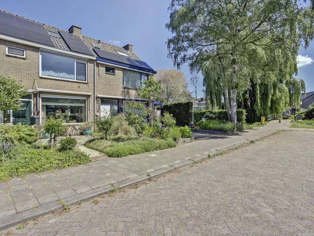 Slauerhoffstraat 21, Ridderkerk