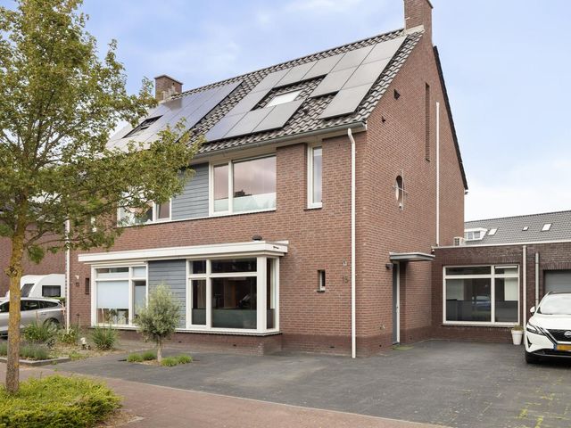 Kapitein Wielmanlaan 15, Halsteren