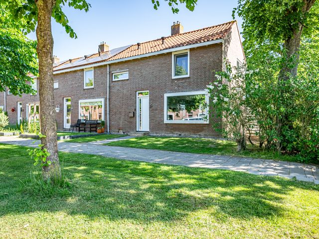 Patrijzenstraat 27, Tollebeek