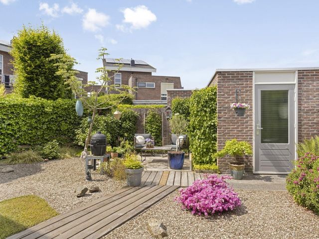 Otello 47, Kampen