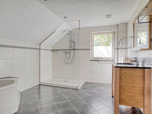 Visserweert 39a, Roosteren