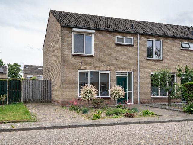 Couperusstraat 9, Goor