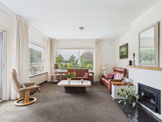 Zuidsingel 32, Axel