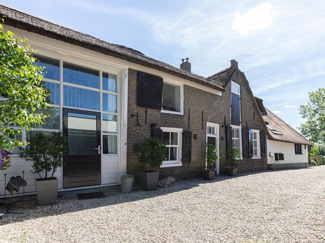 Westeinde 8, Wijngaarden