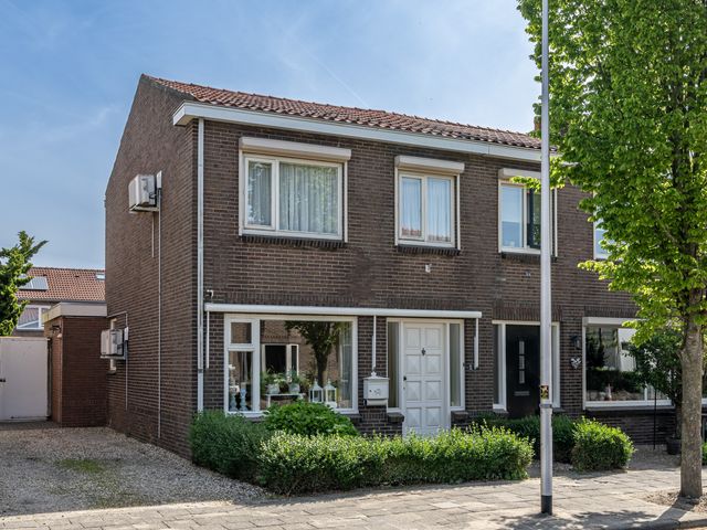 Steneweg 51, Middelharnis