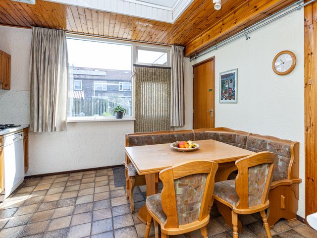Steneweg 51, Middelharnis