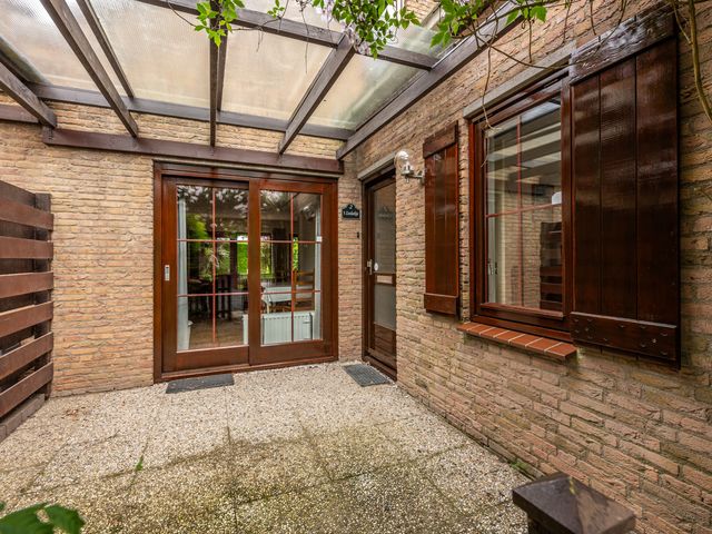 Joost de Moorstraat 2, Retranchement
