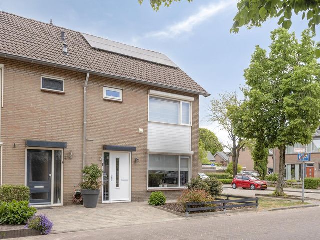 Bizetstraat 2, Waalwijk