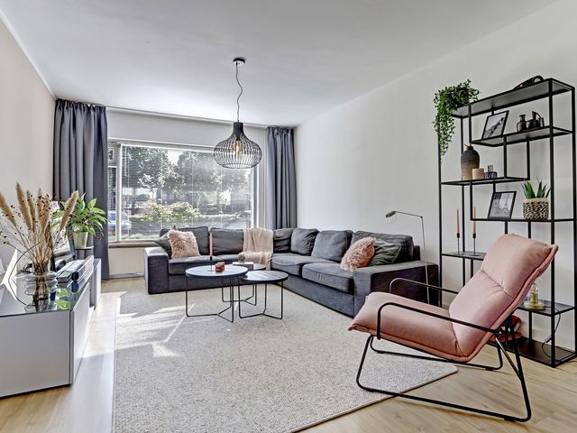 Julianaplein 24, Bladel
