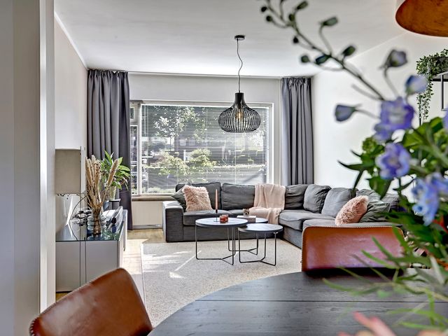 Julianaplein 24, Bladel