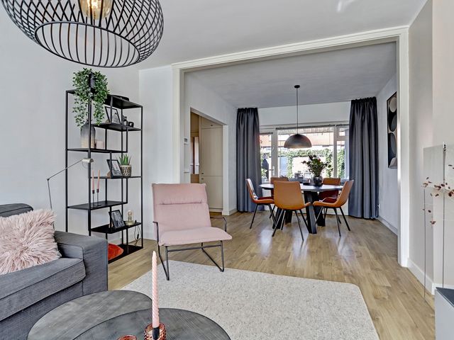 Julianaplein 24, Bladel