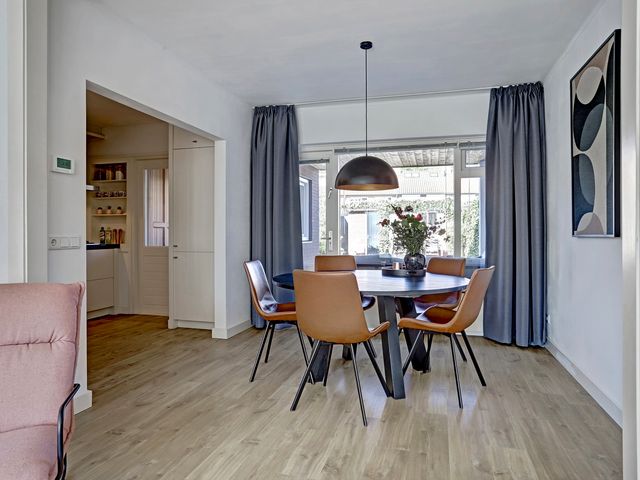 Julianaplein 24, Bladel
