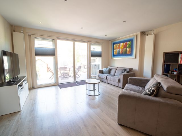 Pauwoog 11, Hellevoetsluis