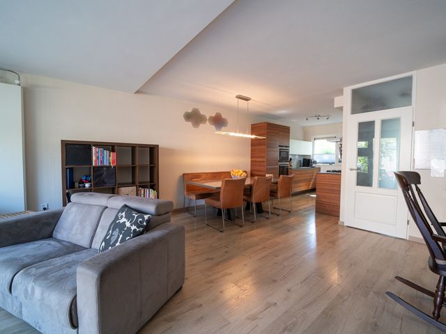 Pauwoog 11, Hellevoetsluis