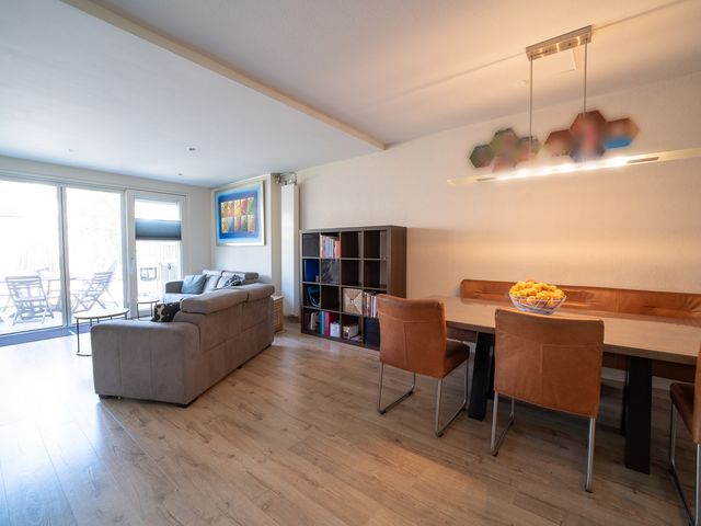 Pauwoog 11, Hellevoetsluis