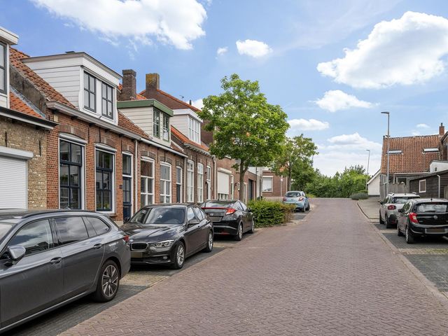 Bosstraat 8, Tholen