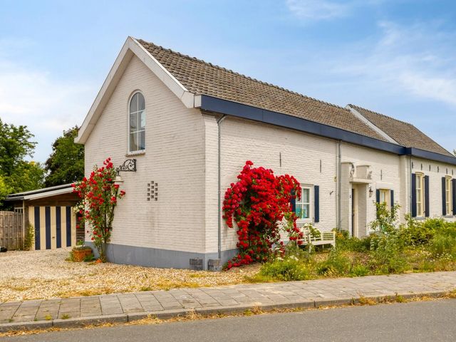 Burg Thijssenstraat 26, Beers Nb