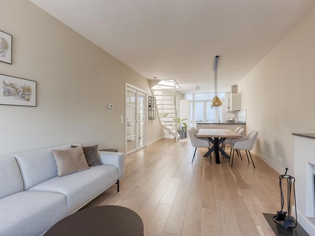 Goudenregenstraat 217, 'S-Gravenhage