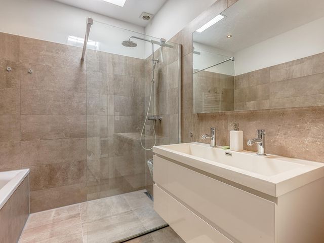 Goudenregenstraat 217, 'S-Gravenhage