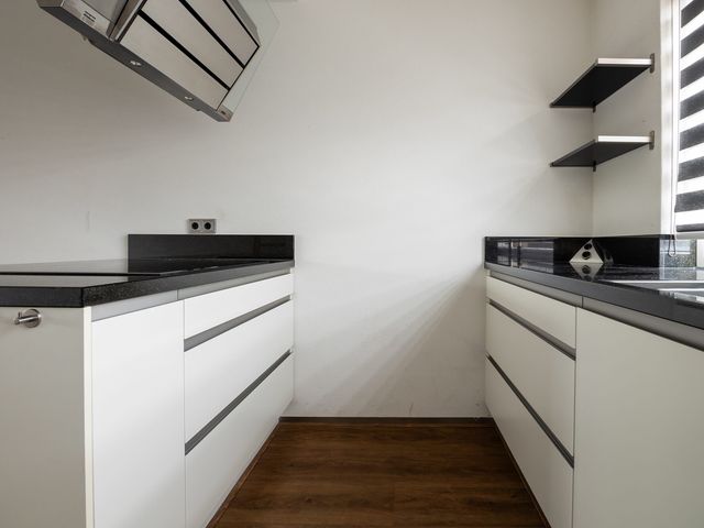 Poolster 128, Hoorn
