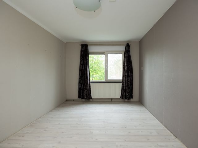 Poolster 128, Hoorn