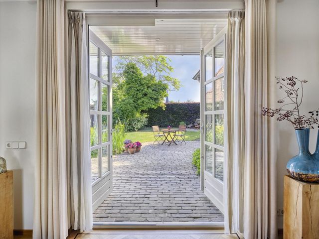 Meester van Coothstraat 21, Lith