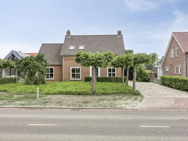 Meester van Coothstraat 21, Lith