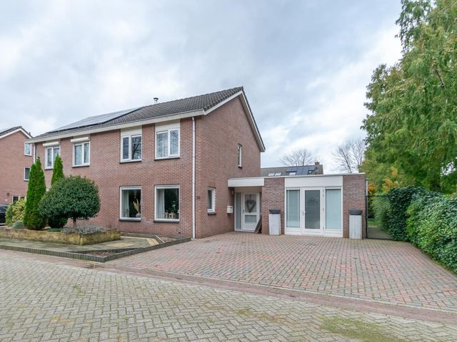 Juffrouw Kiestraweg 14, Hollandscheveld