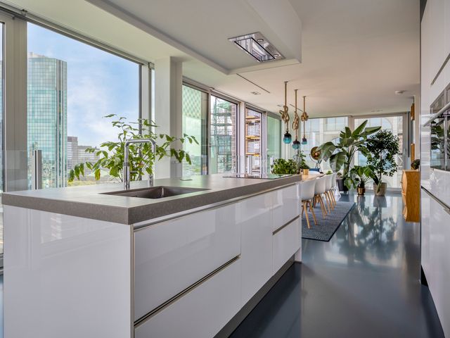 Halvemaanpassage 76, Rotterdam