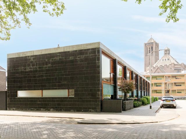 Geefhuishof 1, Tilburg