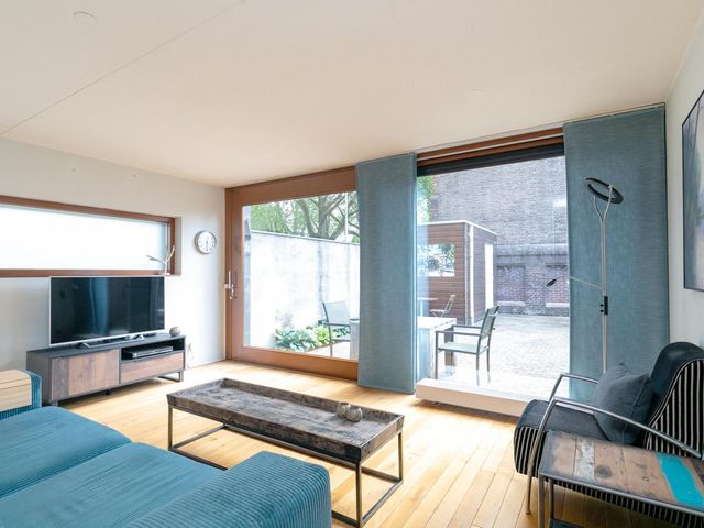 Geefhuishof 1, Tilburg