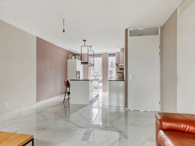 Brasem 7, Veenendaal
