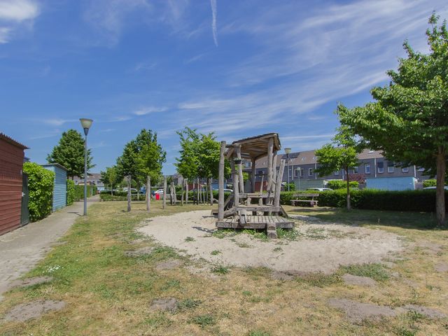 Mgr. Bekkersstraat 18, Waalwijk