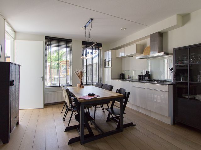 Mgr. Bekkersstraat 18, Waalwijk
