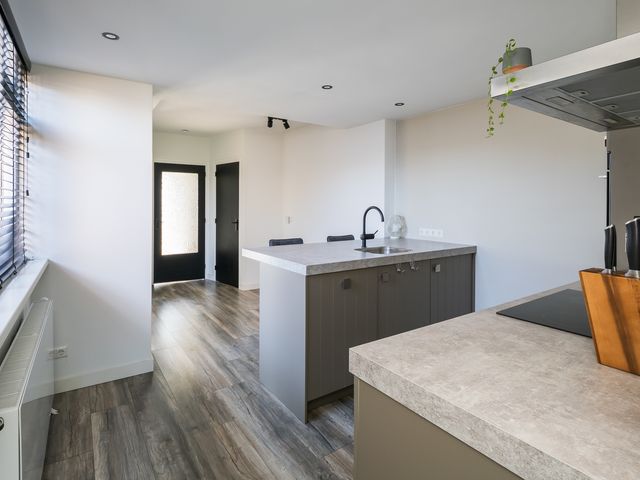 Haarstraat 8, Enspijk