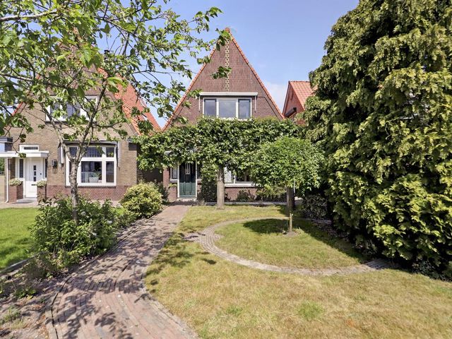 Zandweg 14, Kruiningen