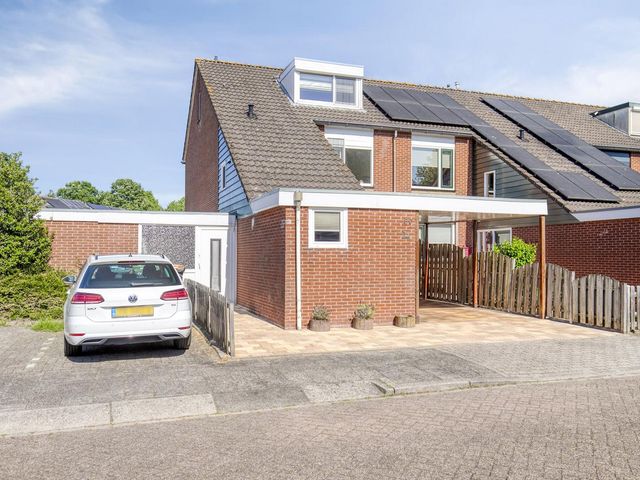 Leeuwerik 80, Bunschoten-Spakenburg