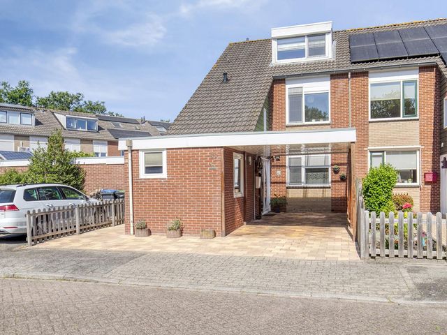 Leeuwerik 80, Bunschoten-Spakenburg