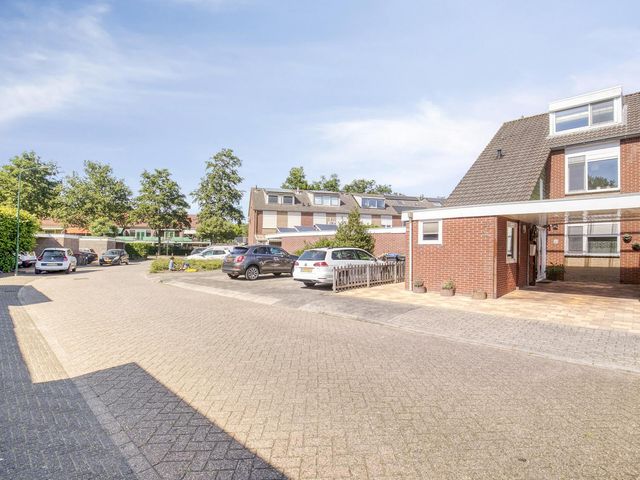 Leeuwerik 80, Bunschoten-Spakenburg