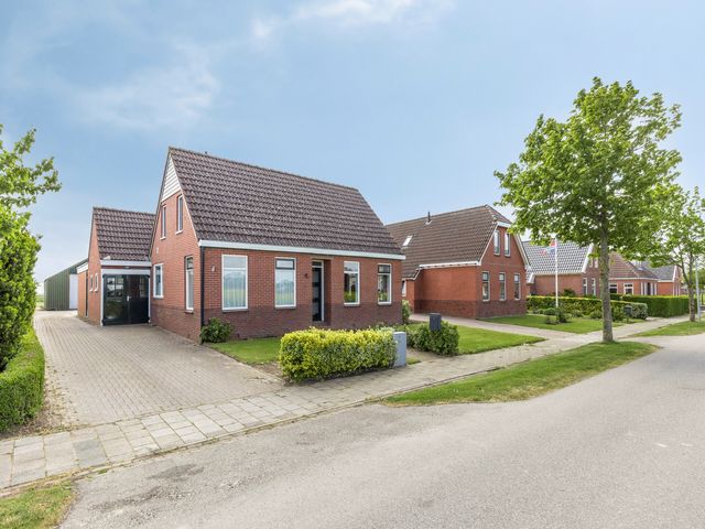 Radsweg 48, Roodeschool