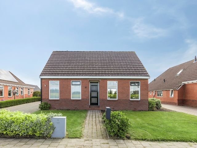 Radsweg 48, Roodeschool