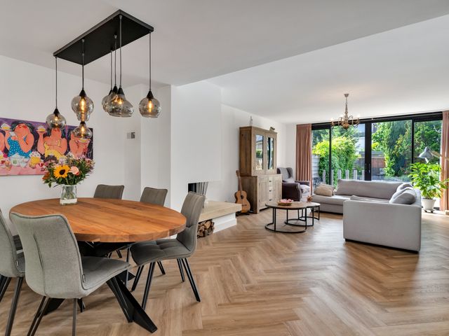 Buizerderf 22, Voorschoten