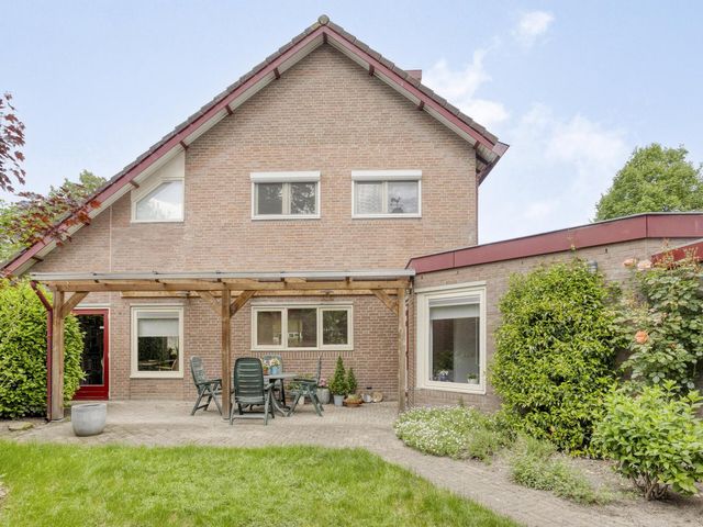 Kerkstraat 56, Bavel