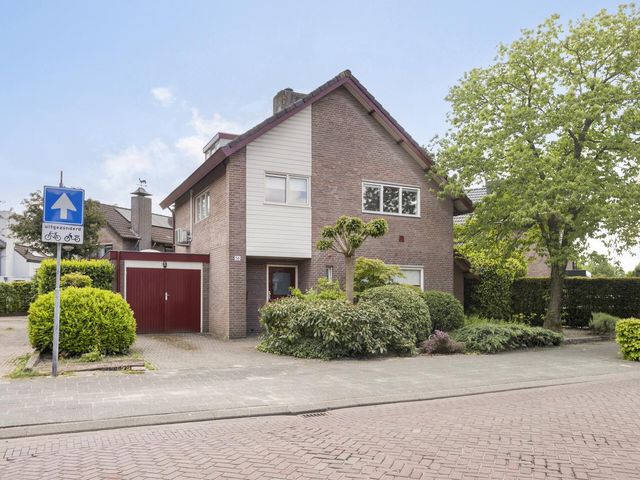 Kerkstraat 56, Bavel