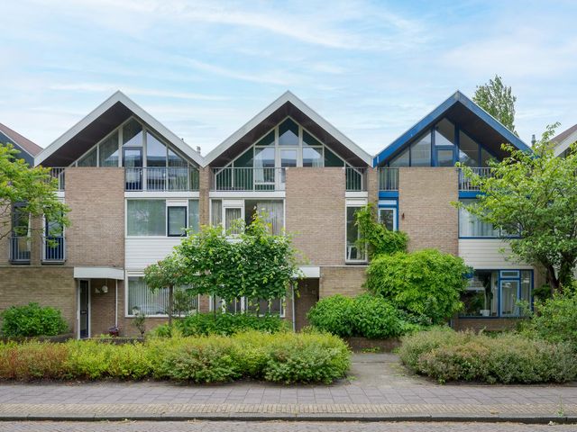 Thorbeckeweg 12, Voorschoten