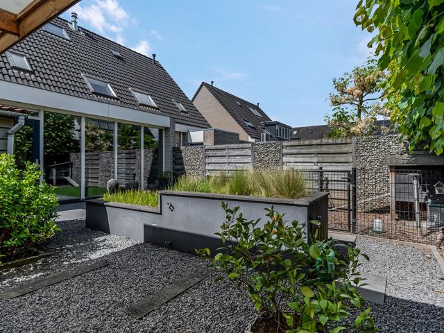 De Breeacker 19, Oosterhout