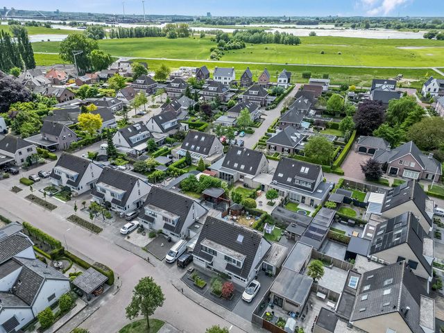 De Breeacker 19, Oosterhout